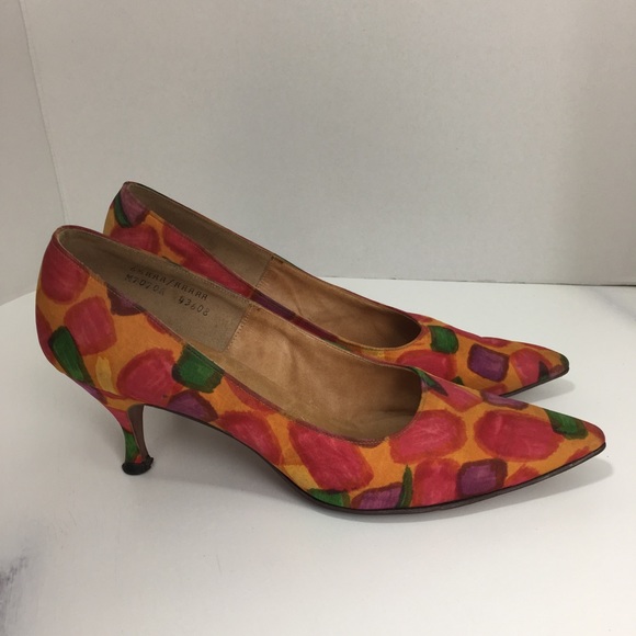 Sakowitz Gamins Heels Pumps Satin Fabric Size 6.5 - Picture 2 of 8